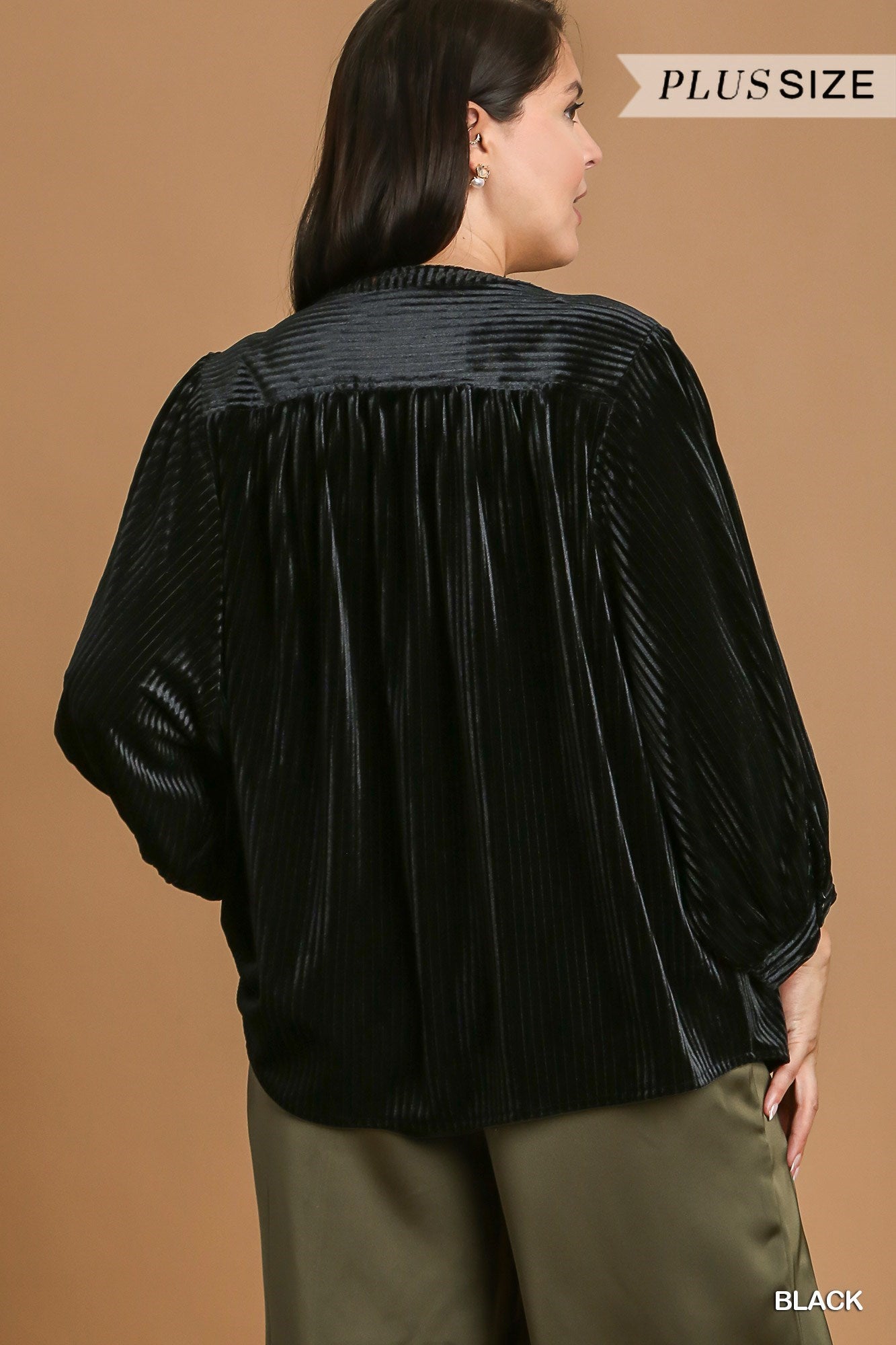 Umgee Plus V-Notched Velvet Batwing Button Down Blouse Top - Roulhac Fashion Boutique
