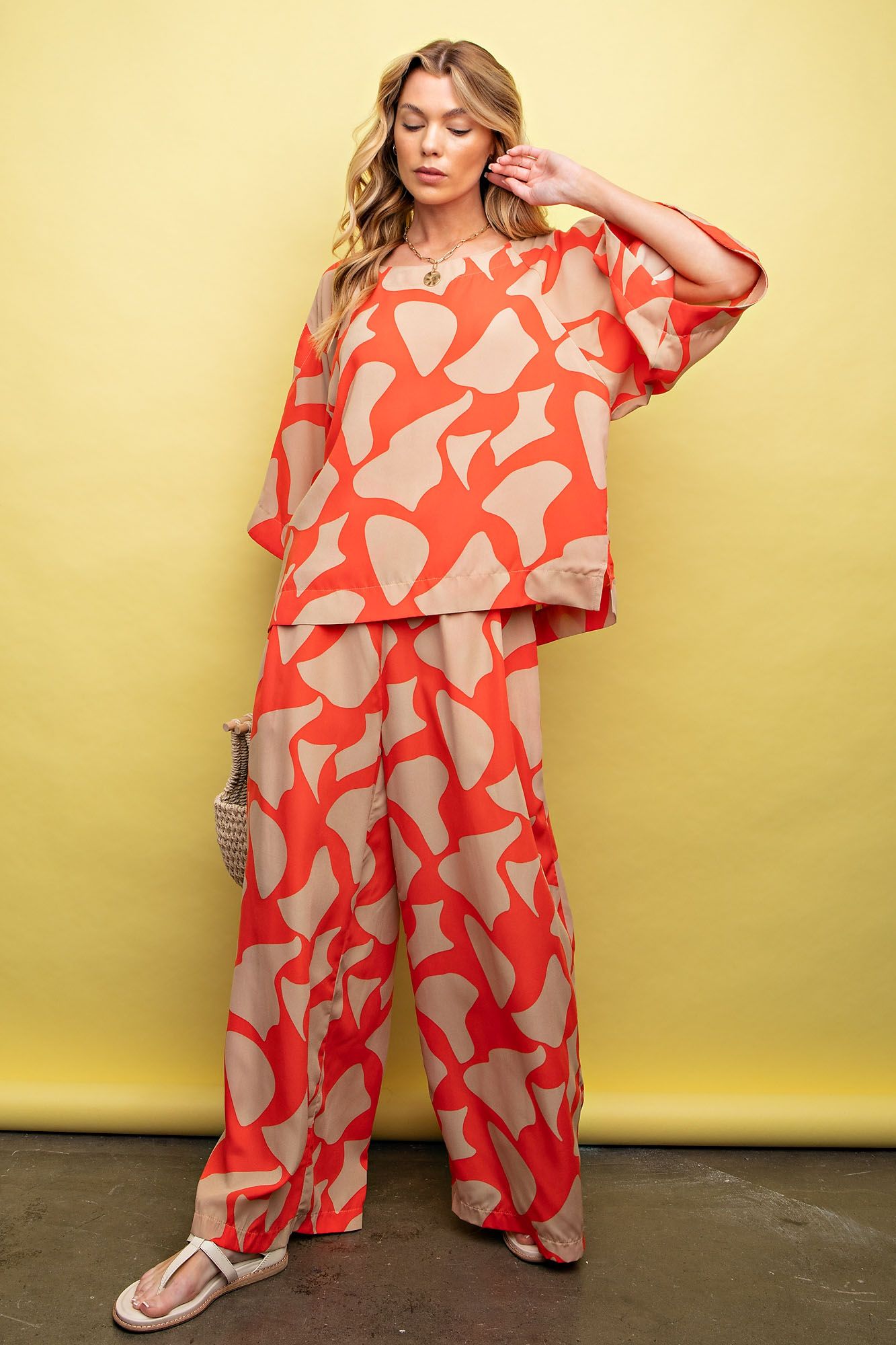 Easel Plus Geo Printed Wool Peach Wide Pants