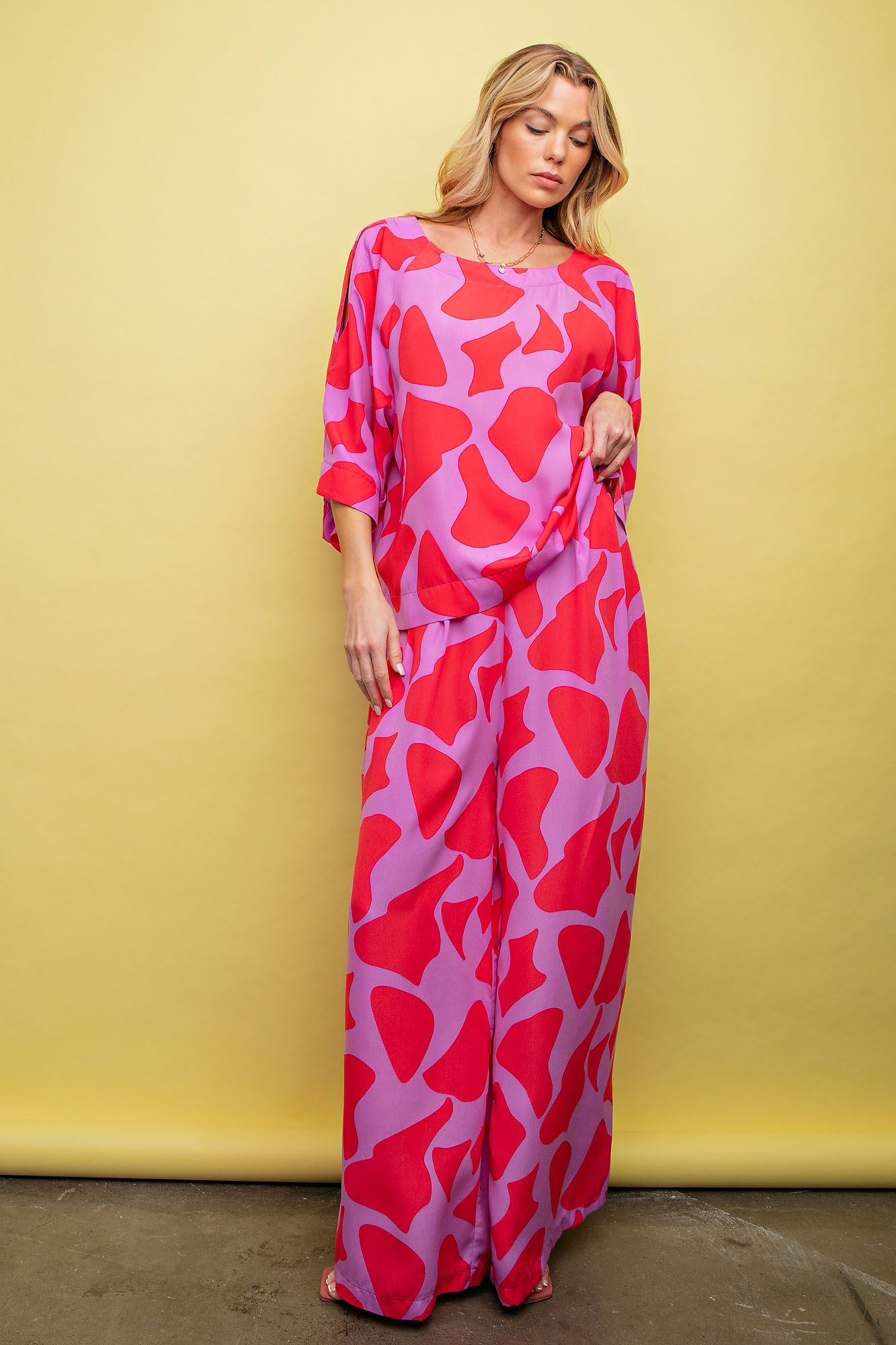 Easel Plus Geo Printed Wool Peach Wide Pants