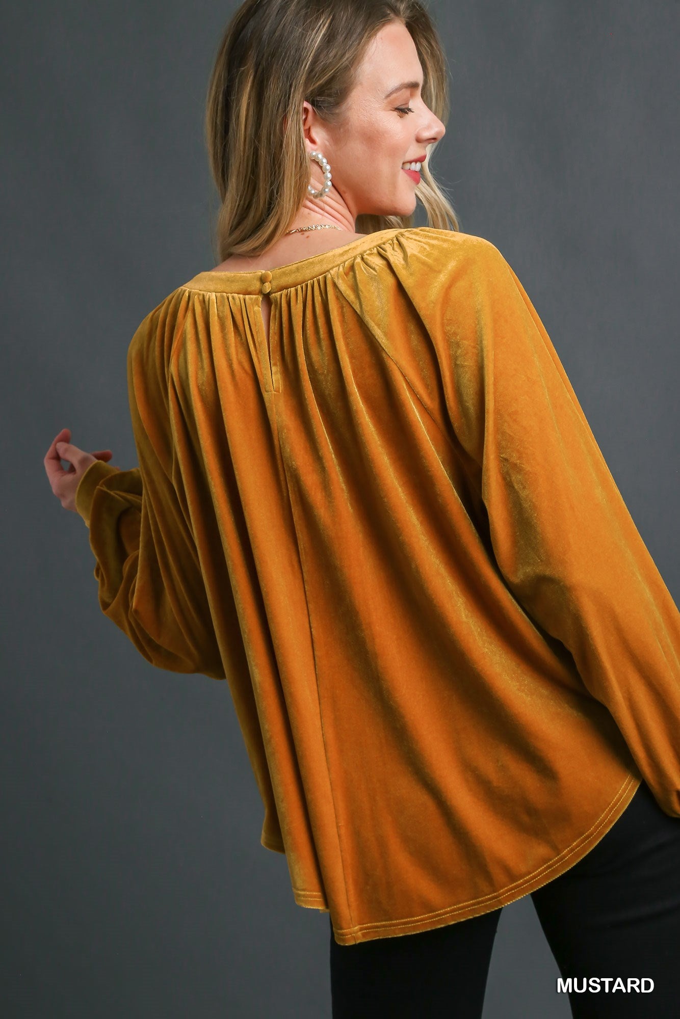 Umgee Velvet Velvet Round Neck Long Sleeve Keyhole Detail Top - Roulhac Fashion Boutique