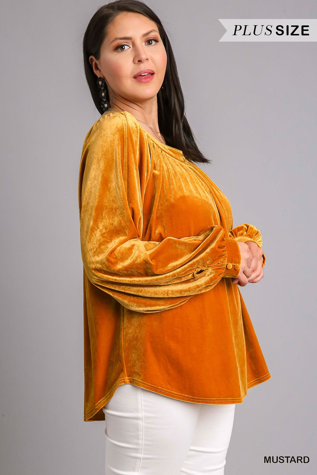 Umgee Plus Velvet Round Neck Long Sleeve Keyhole Top