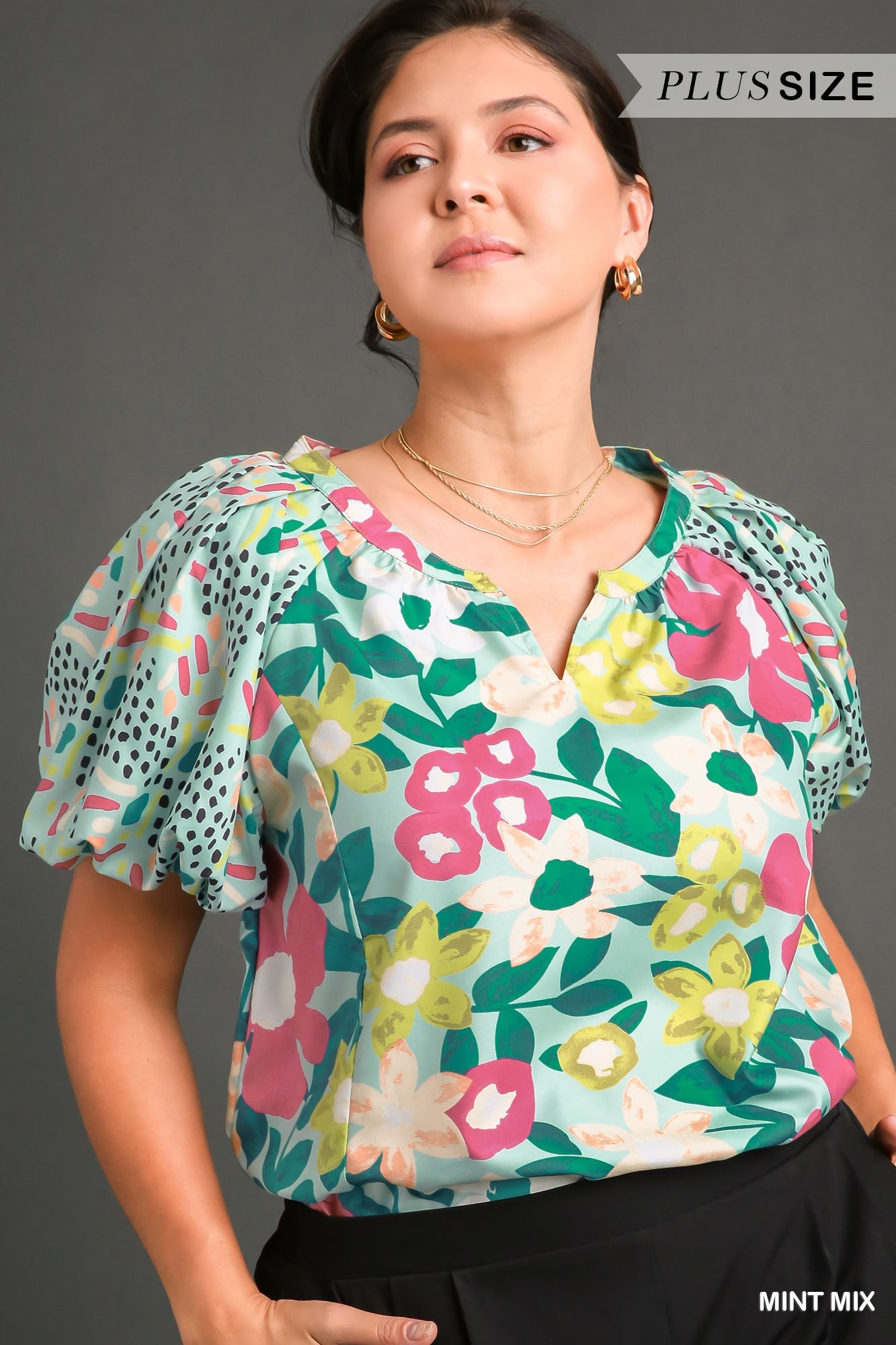 Umgee Plus Mixed Media Printed Bubble Sleeve Top