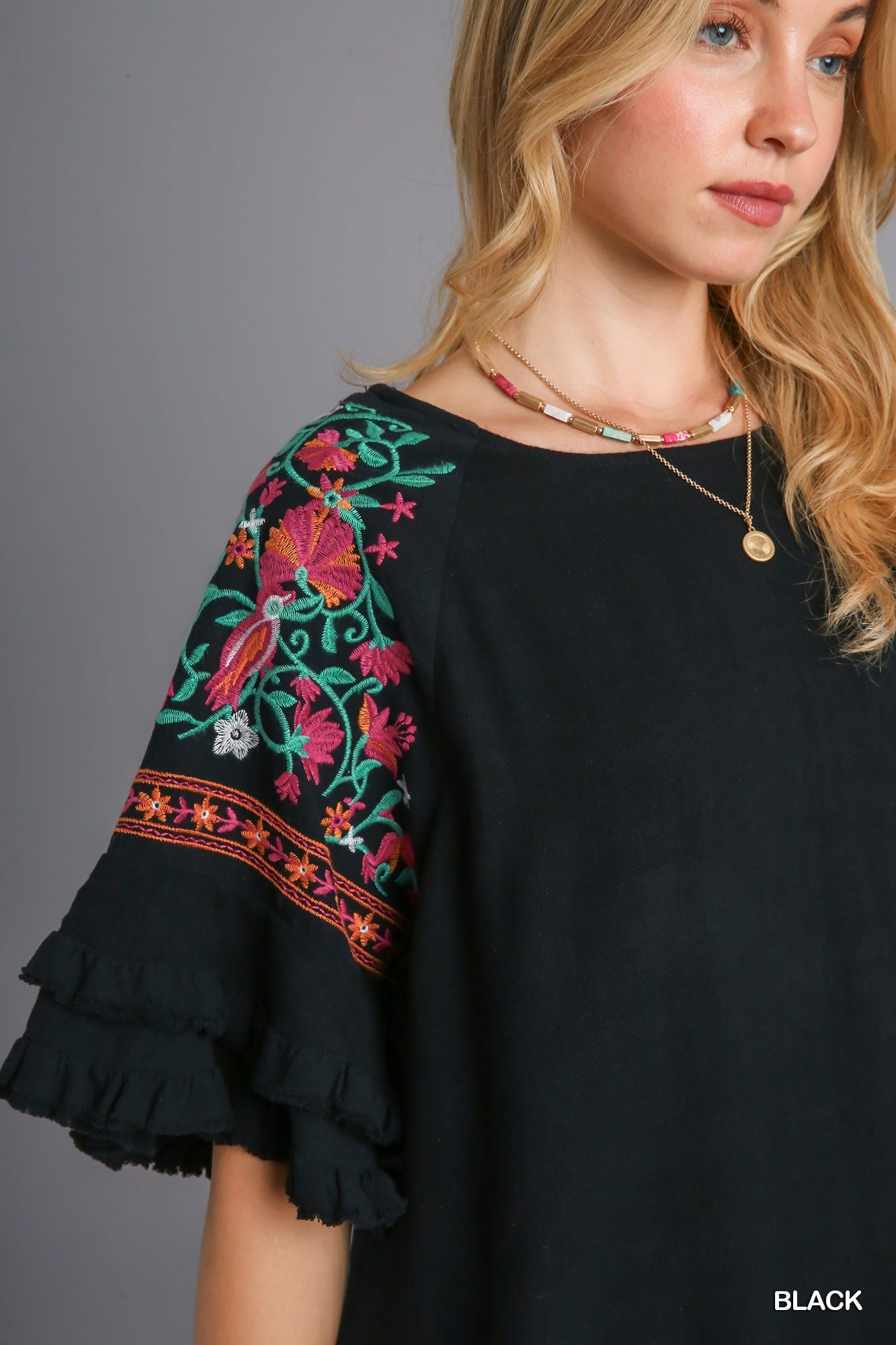 Umgee Embroidery Sleeve & Unfinished Frayed Hem Linen Blend Top