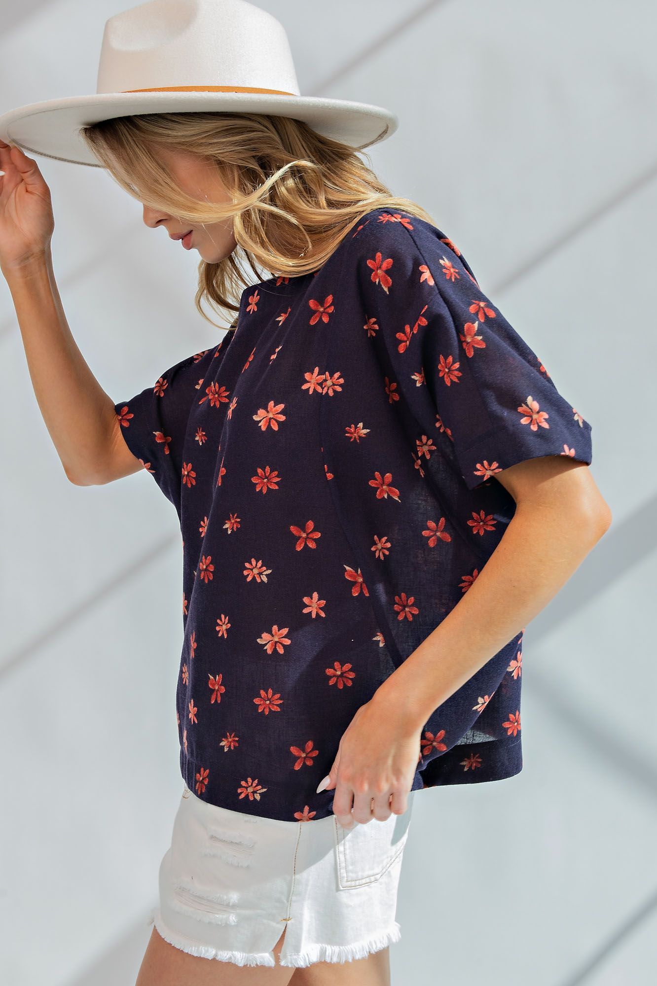 Easel Linen Floral Printed Boat Neck Half Sleeves Boxy Loose Fit Top - Roulhac Fashion Boutique