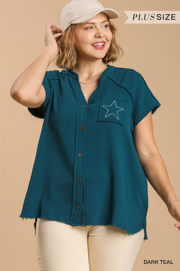Umgee Plus Split Neck Star Print Chest Pocket Short Sleeve Slit Top - Roulhac Fashion Boutique
